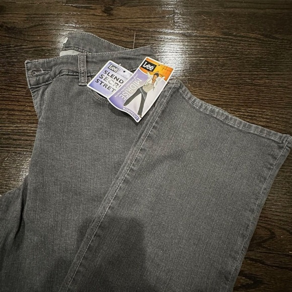 Lee midrise ultra stretch bootcut jeans NWT Size 10 - Picture 8 of 12